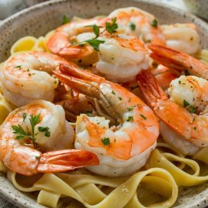 Peel and Deveined Shrimps Large with Tail 1 Pack is 1 Kg - Image 1