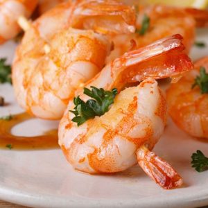 Peel and Deveined Shrimps Medium with Tail 1 Pack is 1 Kg - Image 1